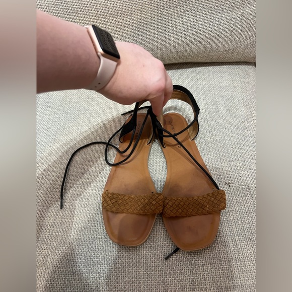 Lucky brand Adannta Flat Sandal with ankle tie - Picture 3 of 5